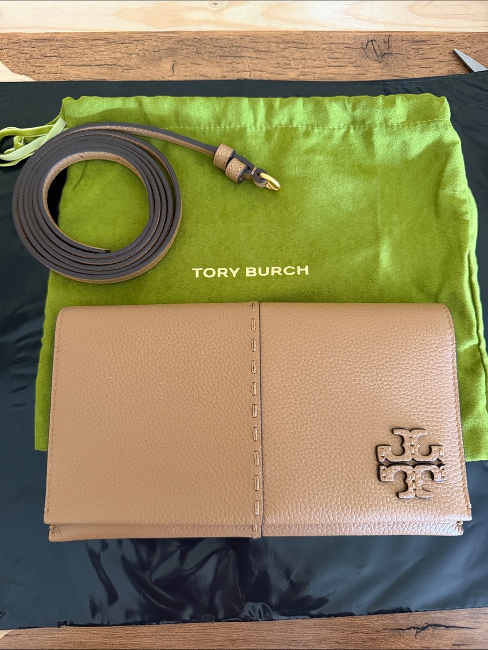 Tory Burch McGraw Tan Pebbled Leather Crossbody Wallet with Logo